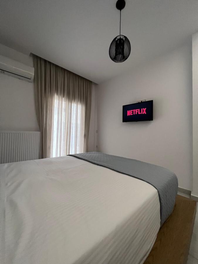 Modern Apartment Close To Airport With Gym And Bbq Heraklion  Bagian luar foto