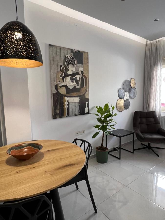 Modern Apartment Close To Airport With Gym And Bbq Heraklion  Bagian luar foto