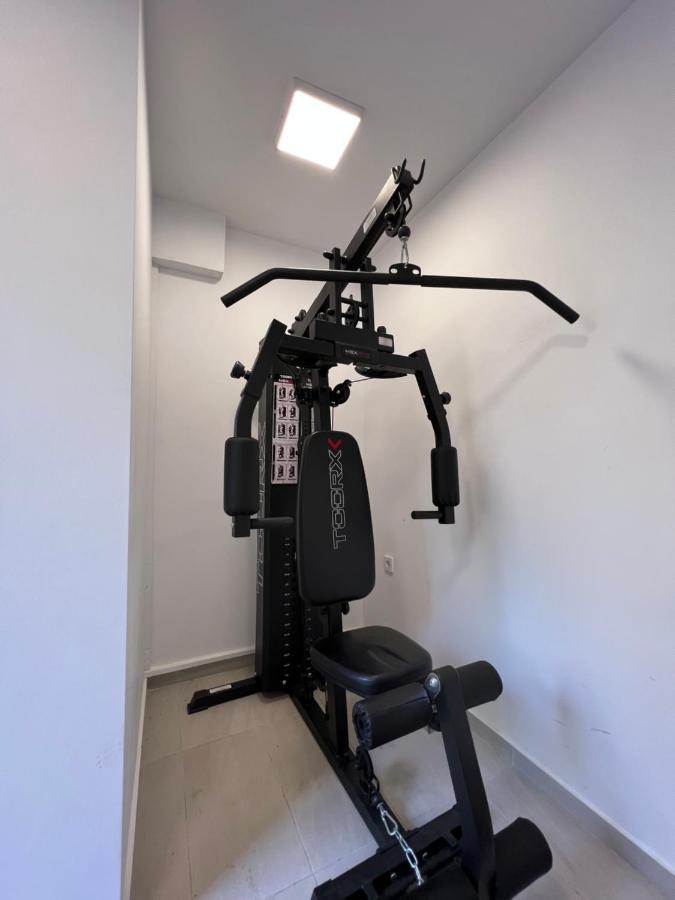 Modern Apartment Close To Airport With Gym And Bbq Heraklion  Bagian luar foto